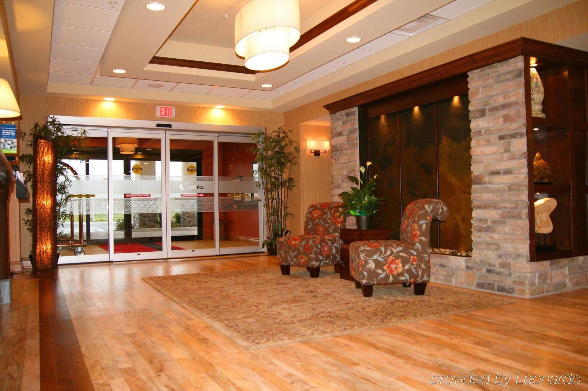 Hampton Inn & Suites By Hilton Moncton Interior photo